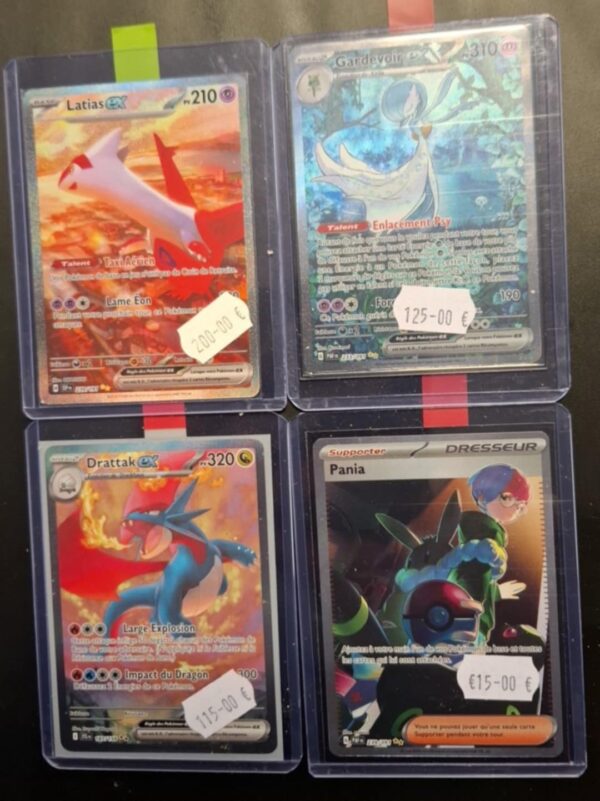 LOT DE 4 CARTES POKEMON